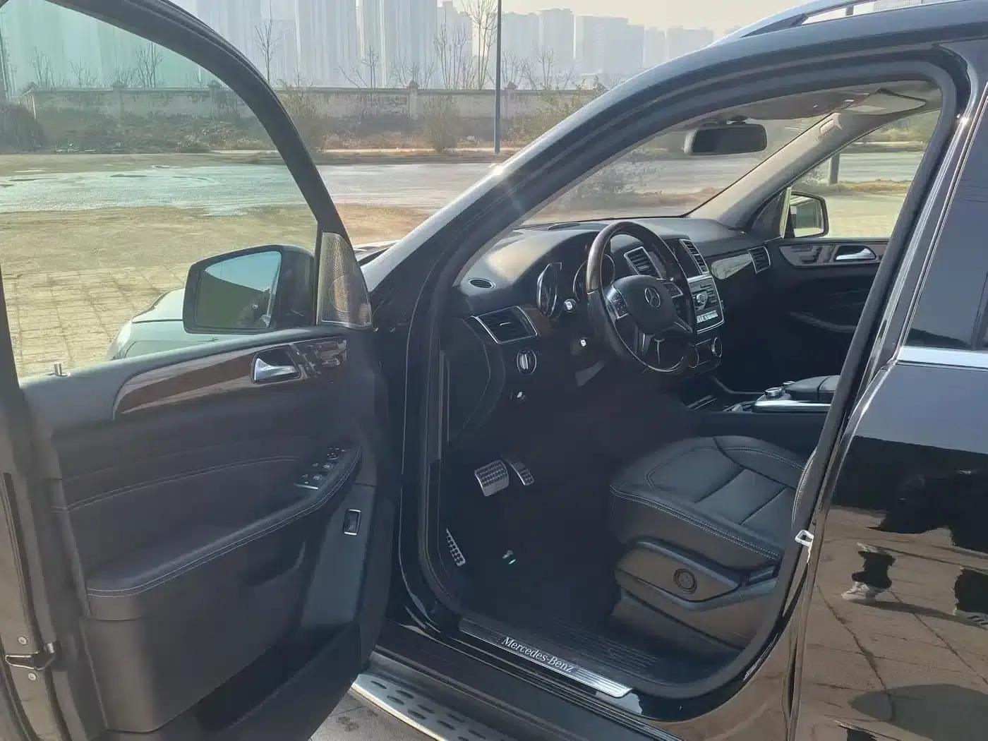 Mercedes-Benz M-Class 2014 ML 400 4MATIC Luxury — миниатюра 4