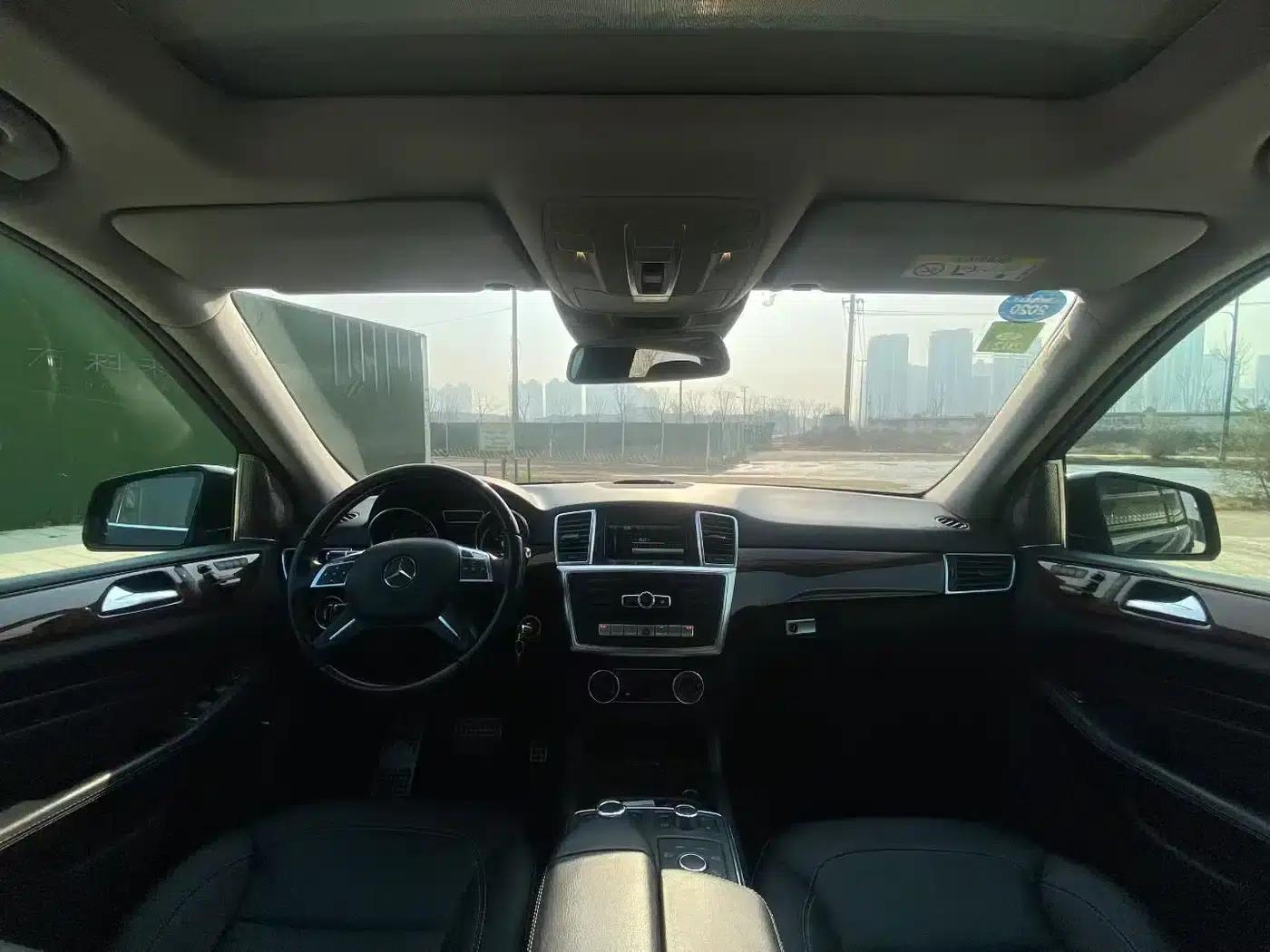 Mercedes-Benz M-Class 2014 ML 400 4MATIC Luxury — миниатюра 5