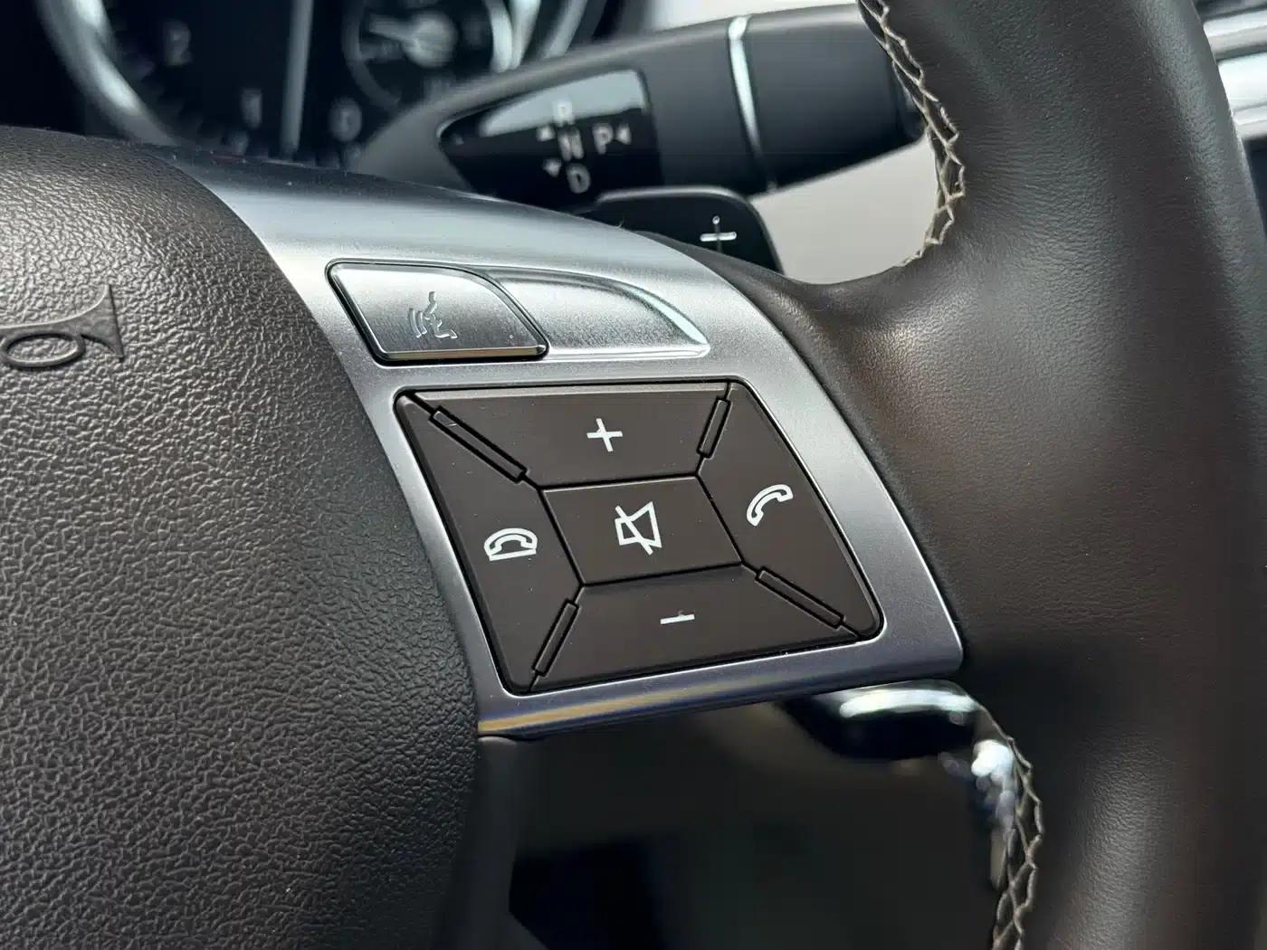 Mercedes-Benz M-Class 2012 ML 300 — миниатюра 26