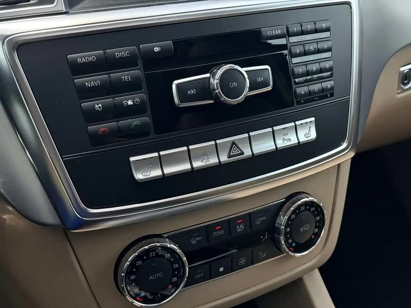 Mercedes-Benz M-Class 2012 ML 300 — миниатюра 29