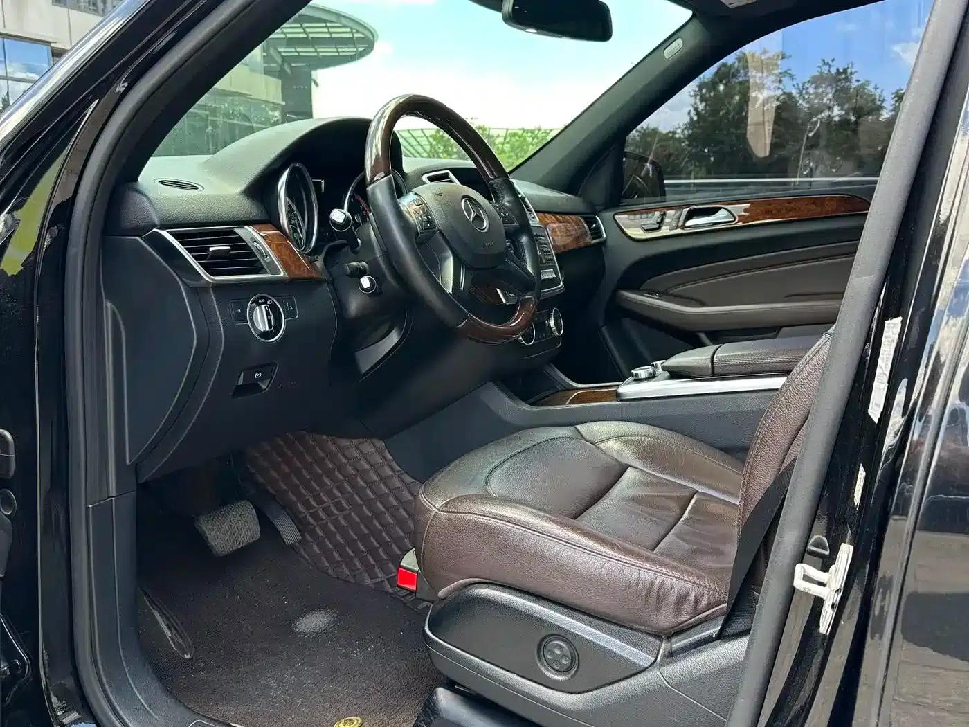 Mercedes-Benz M-Class 2014 ML 400 4MATIC Luxury — миниатюра 7