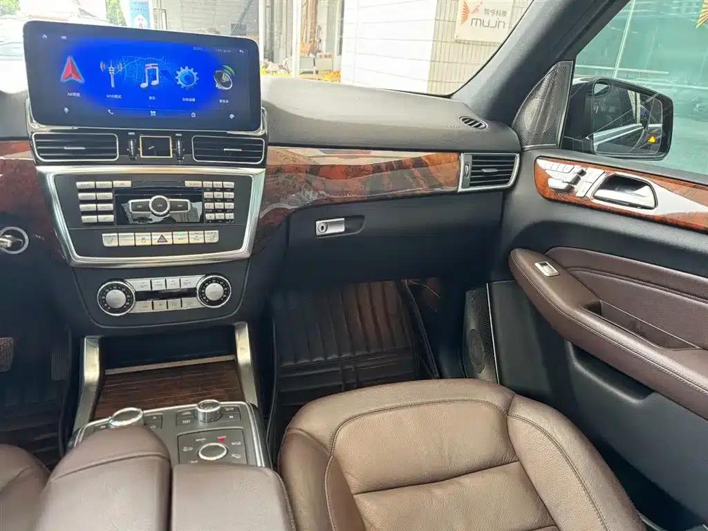 Mercedes-Benz M-Class 2015 ML 400 4MATIC Luxury — миниатюра 11