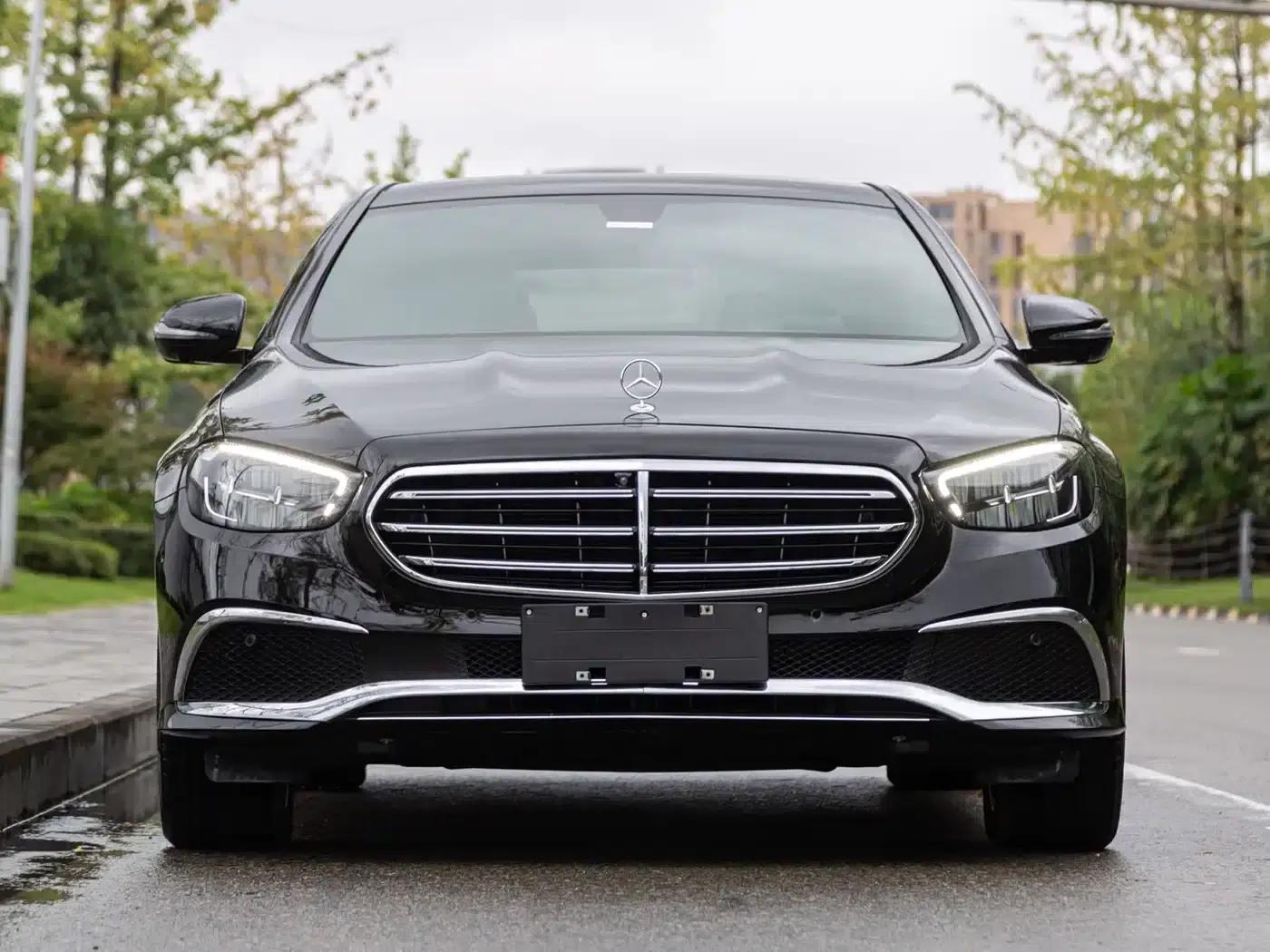 Mercedes-Benz E-Class PHEV 2023 E 350 e L Plug-in Hybrid Sports Sedan — миниатюра 2