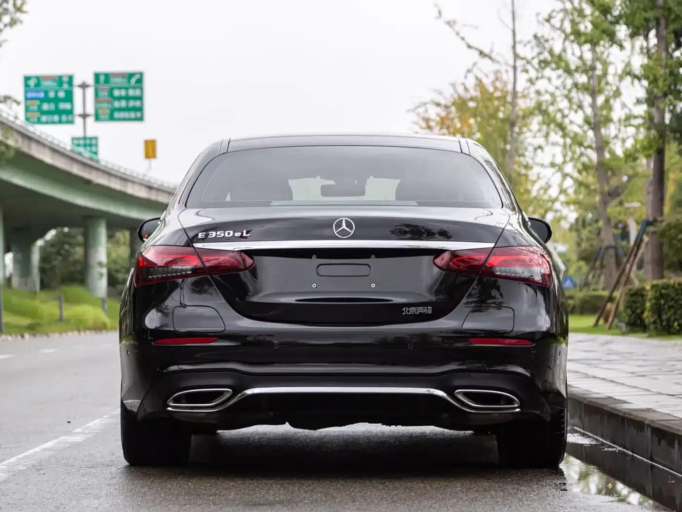 Mercedes-Benz E-Class PHEV 2023 E 350 e L Plug-in Hybrid Sports Sedan — миниатюра 3