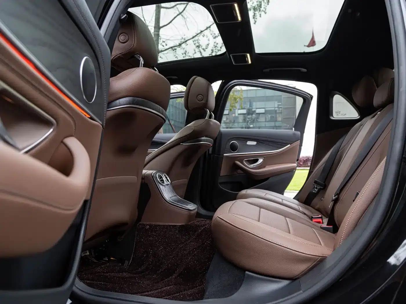 Mercedes-Benz E-Class PHEV 2023 E 350 e L Plug-in Hybrid Sports Sedan — миниатюра 5