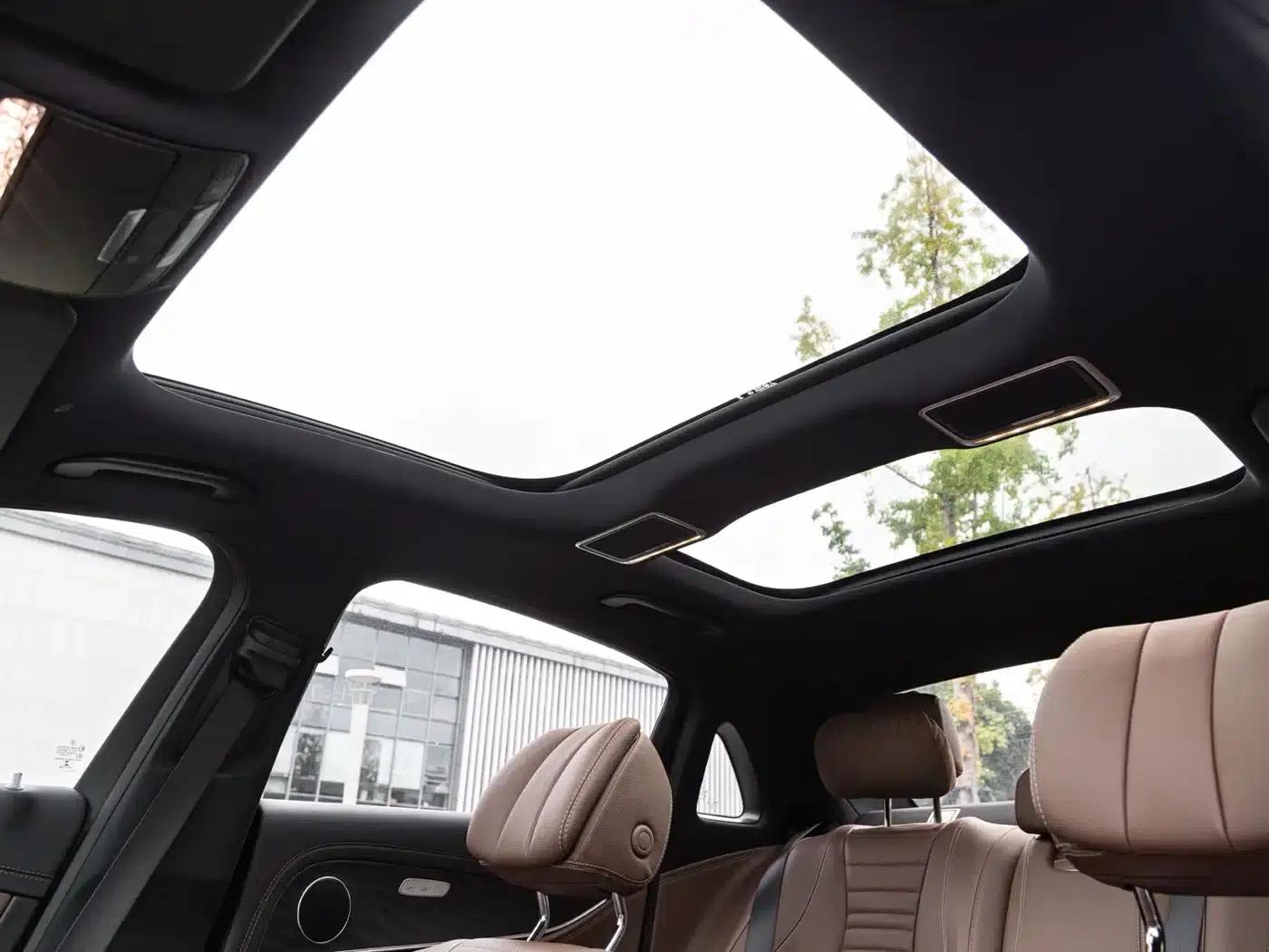 Mercedes-Benz E-Class PHEV 2023 E 350 e L Plug-in Hybrid Sports Sedan — миниатюра 9