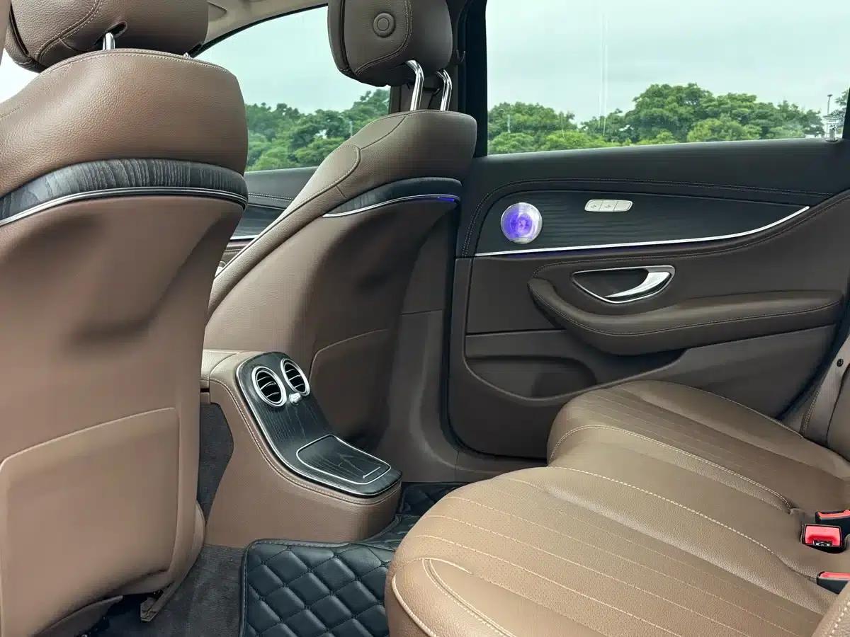 Mercedes-Benz E-Class PHEV 2022 E 350 e L Plug-in Hybrid Sedan — миниатюра 9