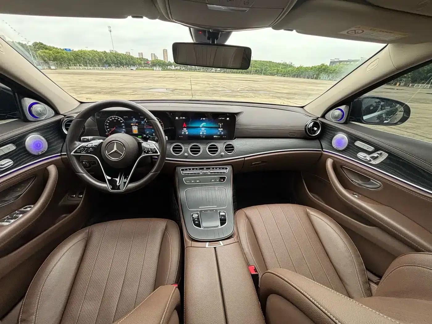Mercedes-Benz E-Class PHEV 2022 E 350 e L Plug-in Hybrid Sedan — миниатюра 10