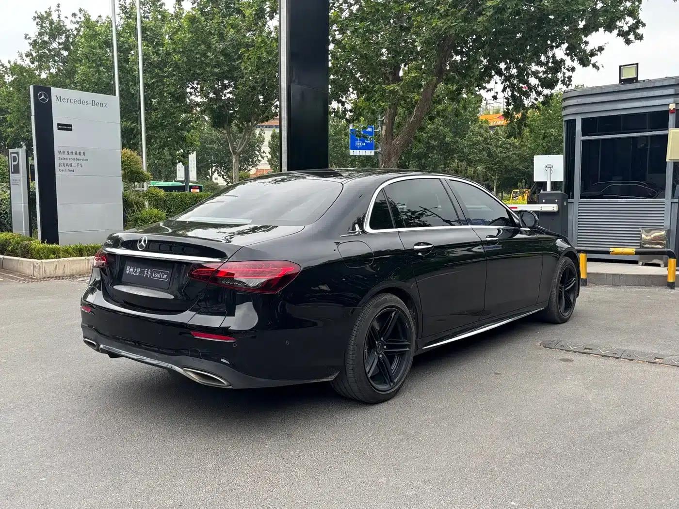 Mercedes-Benz E-Class PHEV 2022 Facelift E 350 e L Plug-in Hybrid Sports Sedan — миниатюра 5