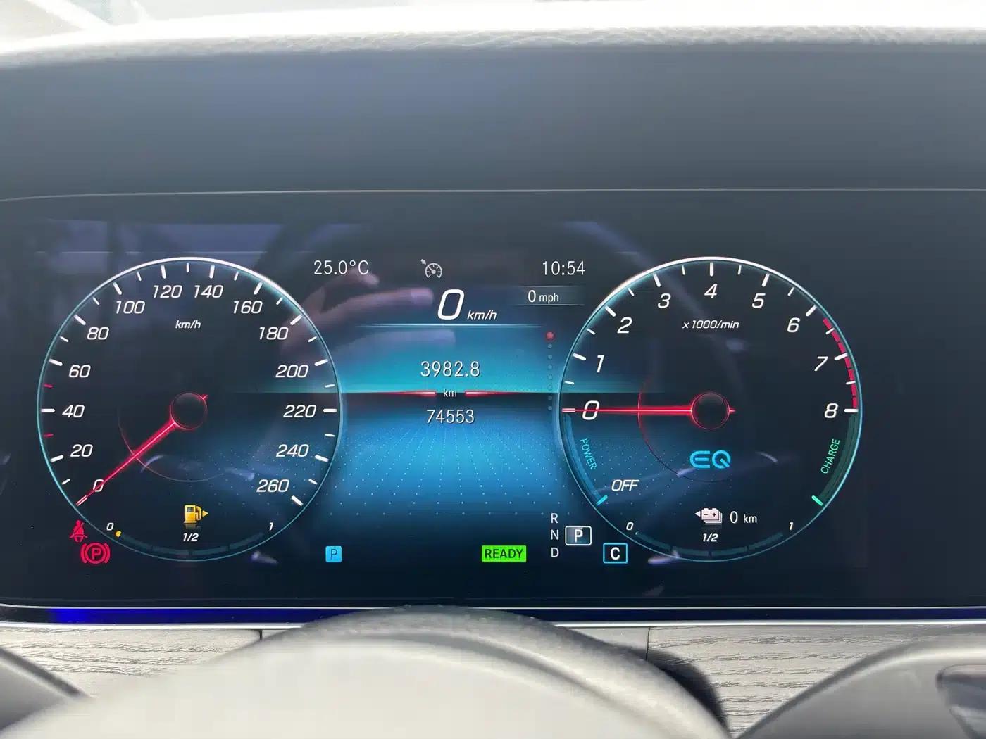 Mercedes-Benz E-Class PHEV 2022 Facelift E 350 e L Plug-in Hybrid Sports Sedan — миниатюра 8