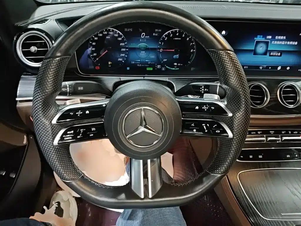 Mercedes-Benz E-Class PHEV 2022 Facelift E 350 e L Plug-in Hybrid Sports Sedan — миниатюра 11