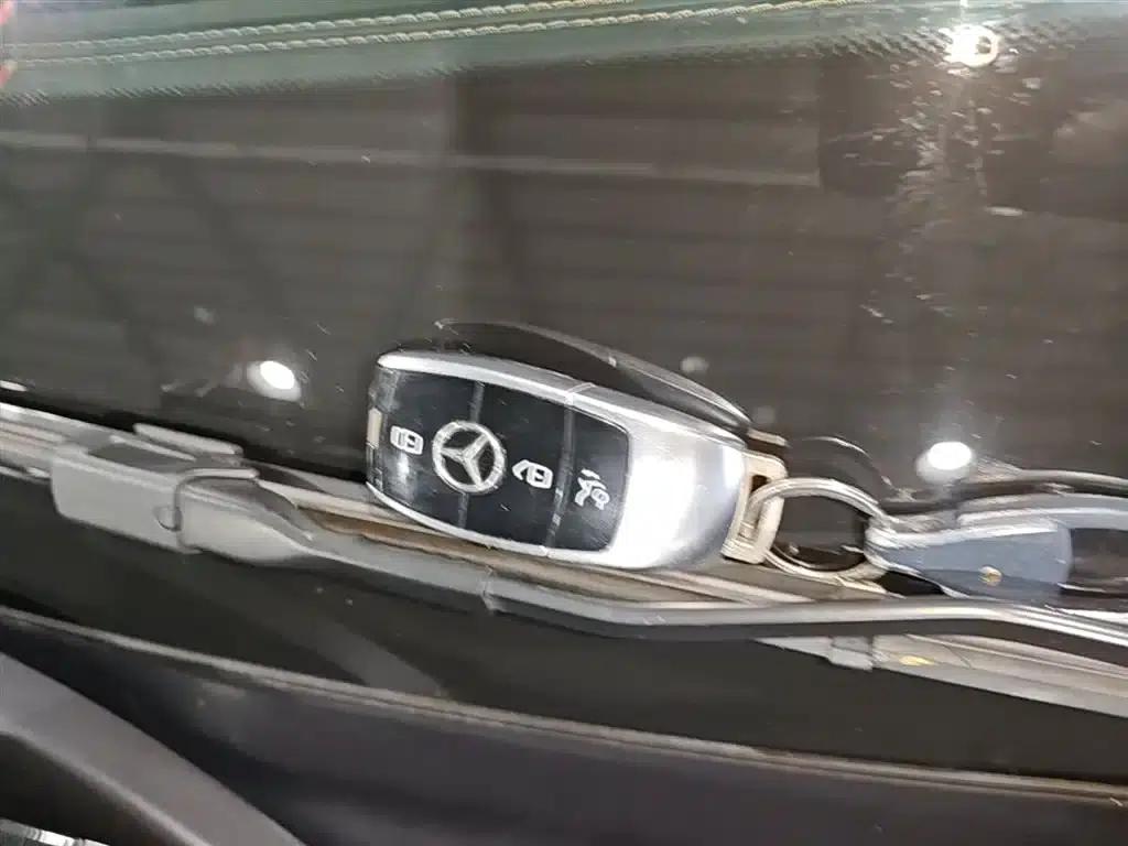 Mercedes-Benz E-Class PHEV 2022 Facelift E 350 e L Plug-in Hybrid Sports Sedan — миниатюра 9
