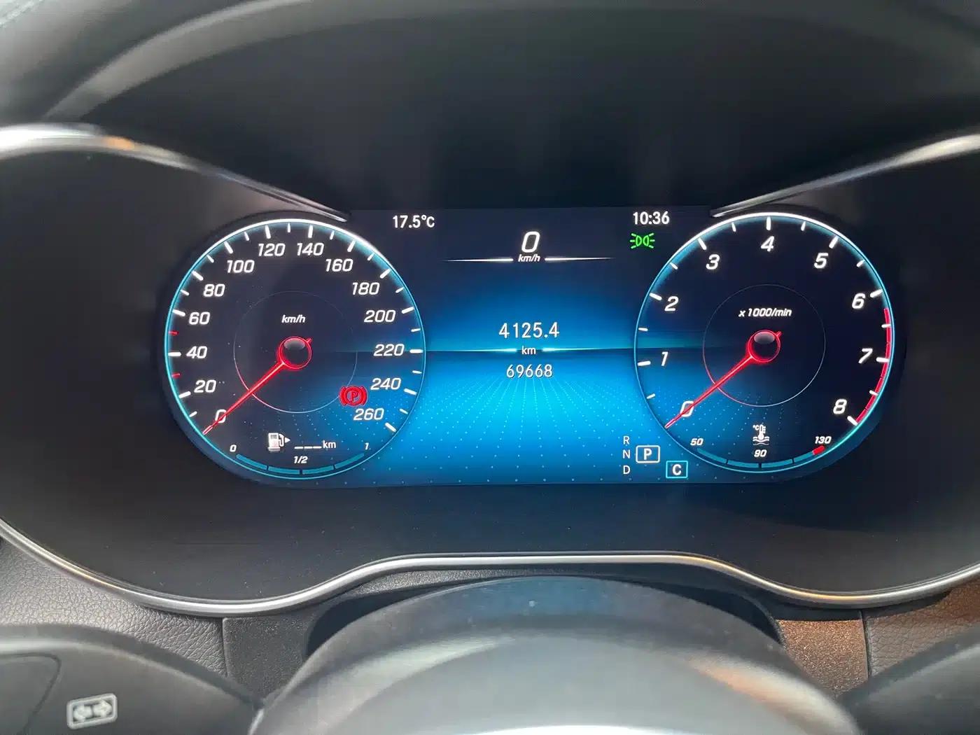 2022 Mercedes-Benz GLC Coupe, facelifted GLC 260 4MATIC Coupe SUV — миниатюра 6