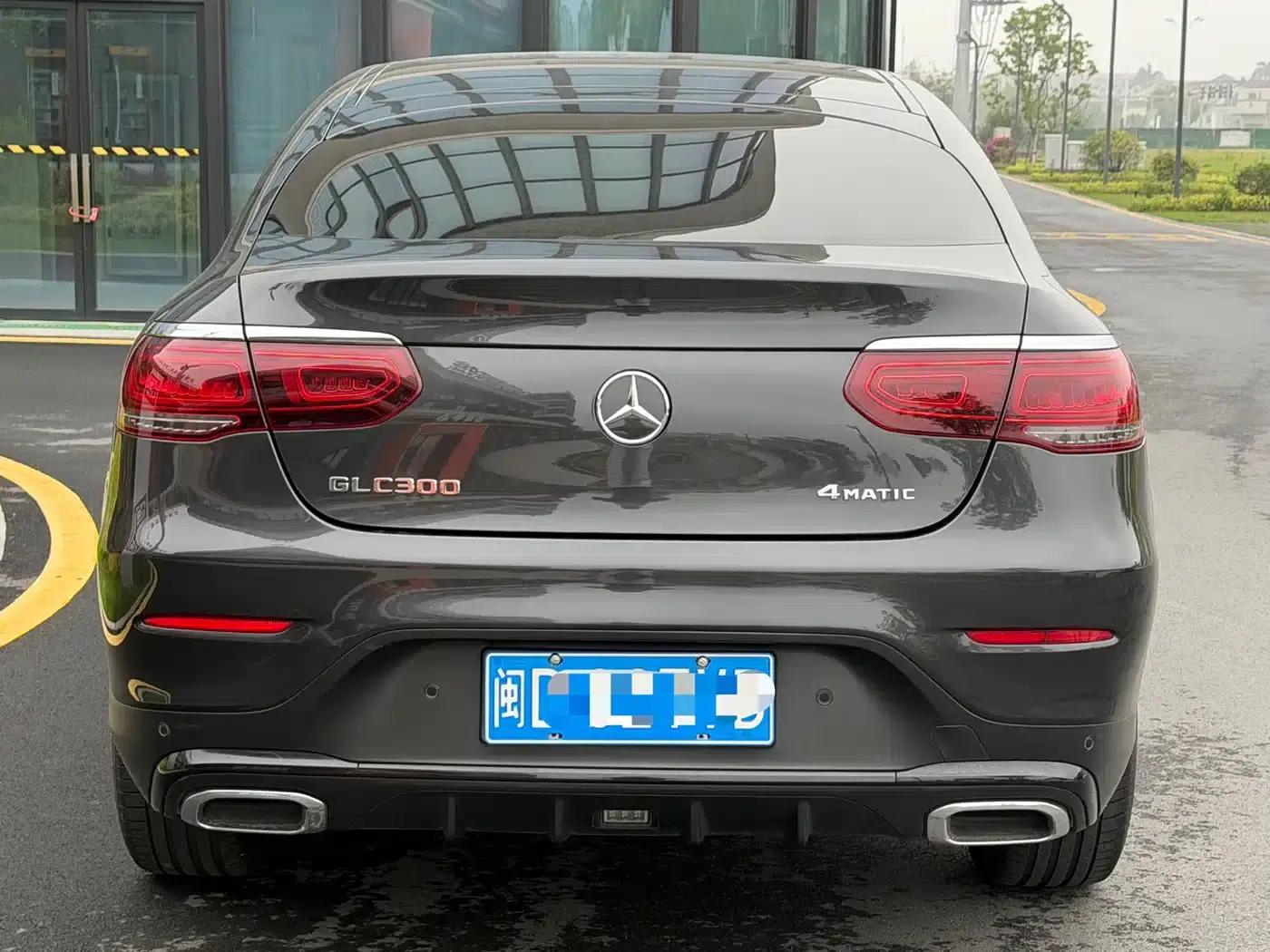 Mercedes-Benz GLC Coupe 2020 GLC 260 4MATIC Coupe SUV — миниатюра 11