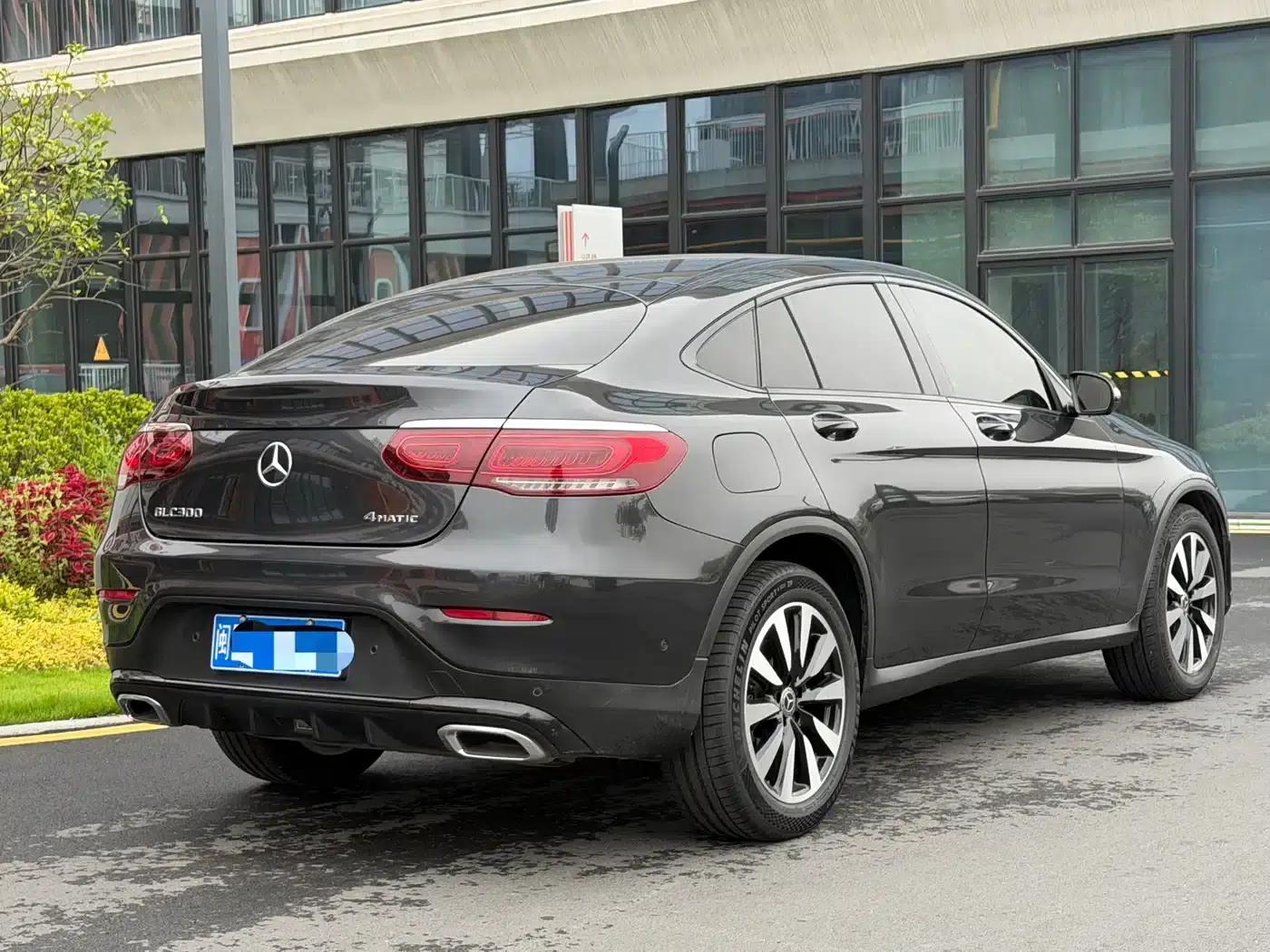 Mercedes-Benz GLC Coupe 2020 GLC 260 4MATIC Coupe SUV — миниатюра 12