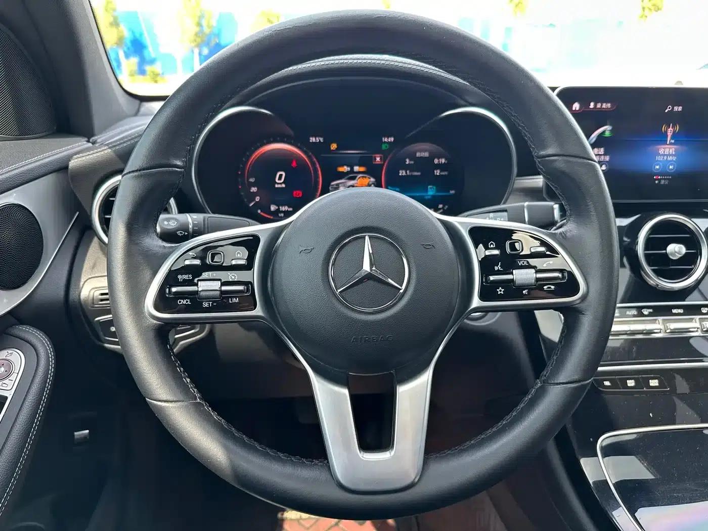 Mercedes-Benz GLC Coupe 2020 GLC 260 4MATIC Coupe SUV — миниатюра 12