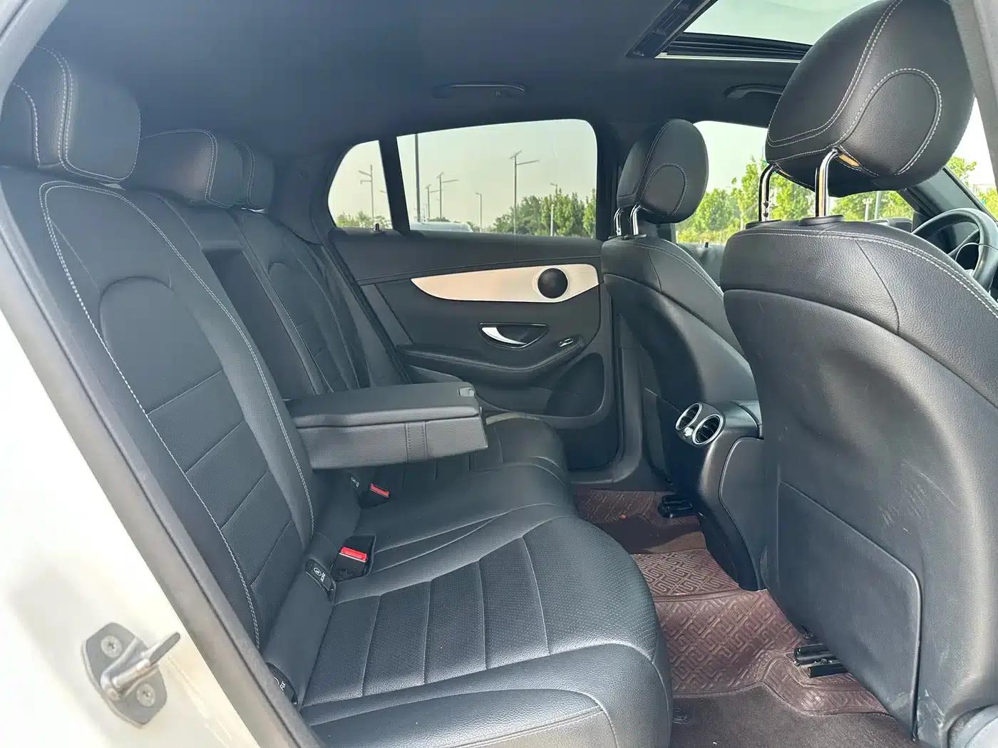Mercedes-Benz GLC Coupe 2020 GLC 260 4MATIC Coupe SUV — миниатюра 8