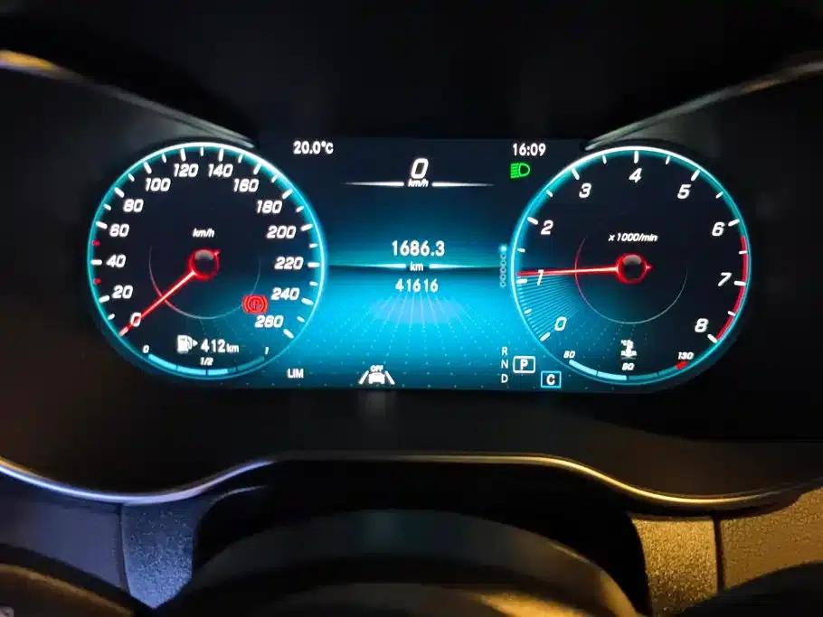 2022 Mercedes-Benz GLC Coupe, facelifted GLC 300 4MATIC Coupe SUV — миниатюра 14