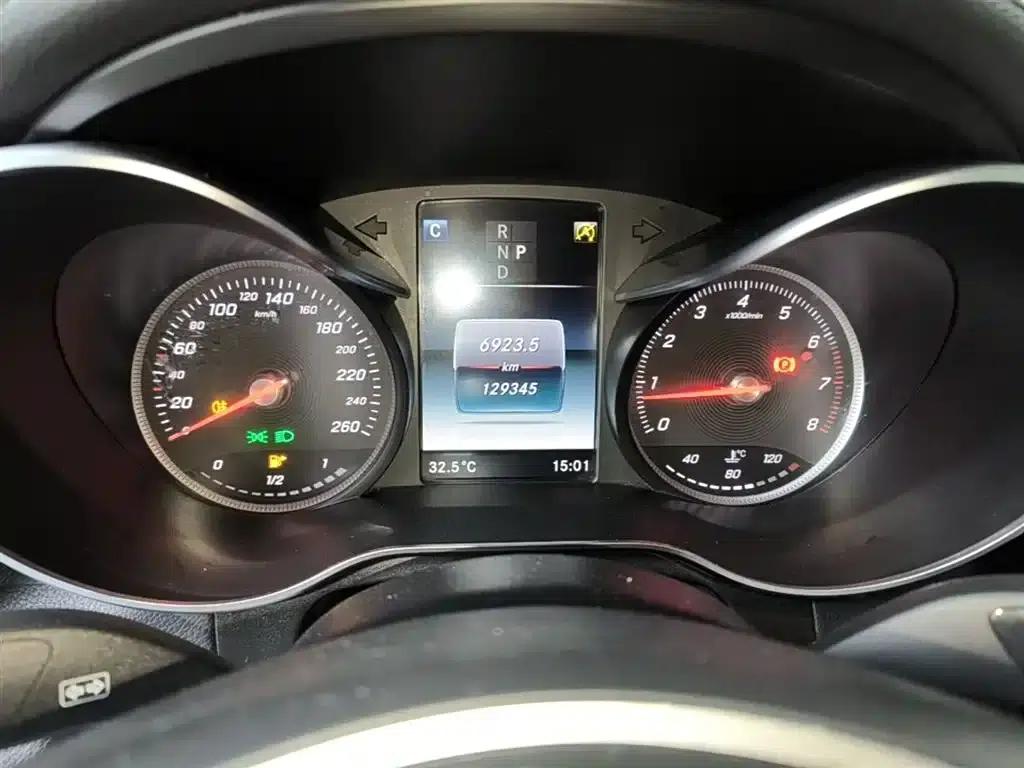 Mercedes-Benz GLC Coupe 2018 GLC 200 4MATIC Coupe SUV — миниатюра 12