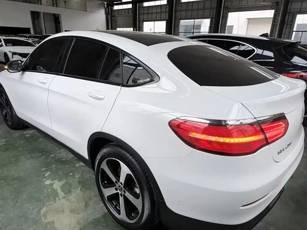 Mercedes-Benz GLC Coupe 2018 GLC 200 4MATIC Coupe SUV — миниатюра 5