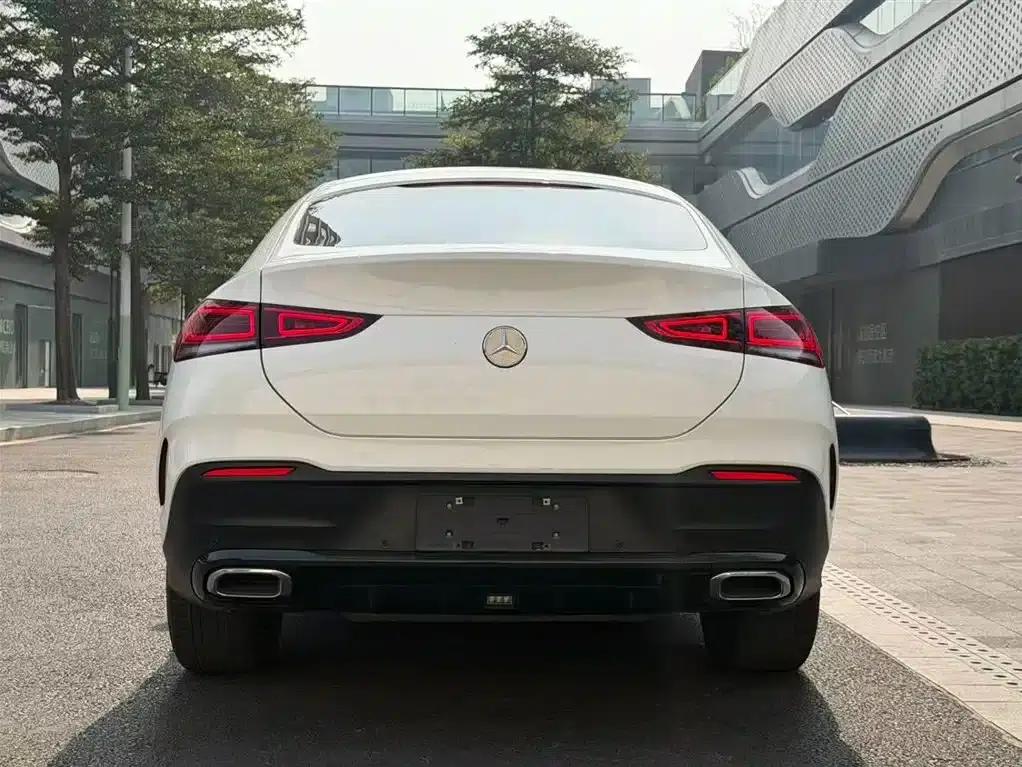 2020 Mercedes-Benz GLE Coupe, GLE 450 4MATIC Coupe SUV, Fashion Model — миниатюра 20