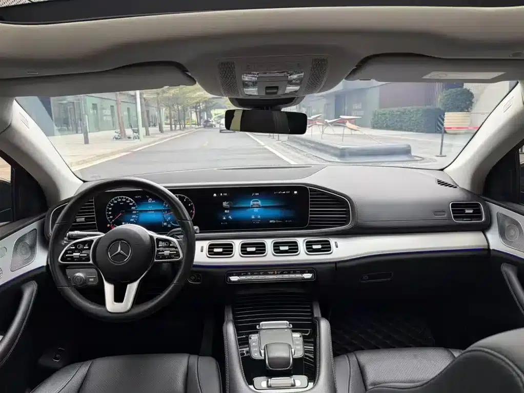 2020 Mercedes-Benz GLE Coupe, GLE 350 4MATIC Coupe SUV Luxury Model — миниатюра 10