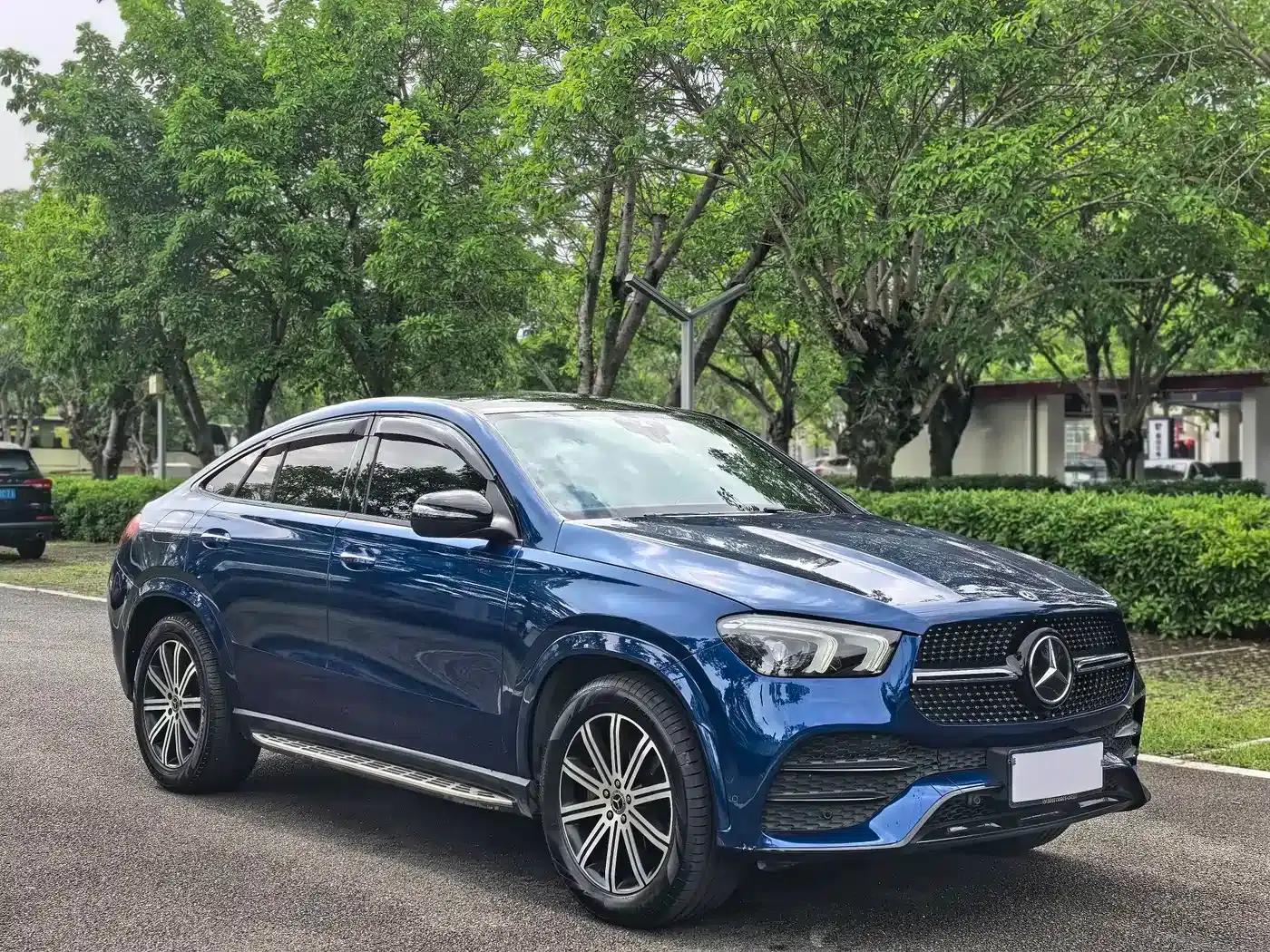 2020 Mercedes-Benz GLE Coupe, GLE 450 4MATIC Coupe SUV Luxury Model — миниатюра 3