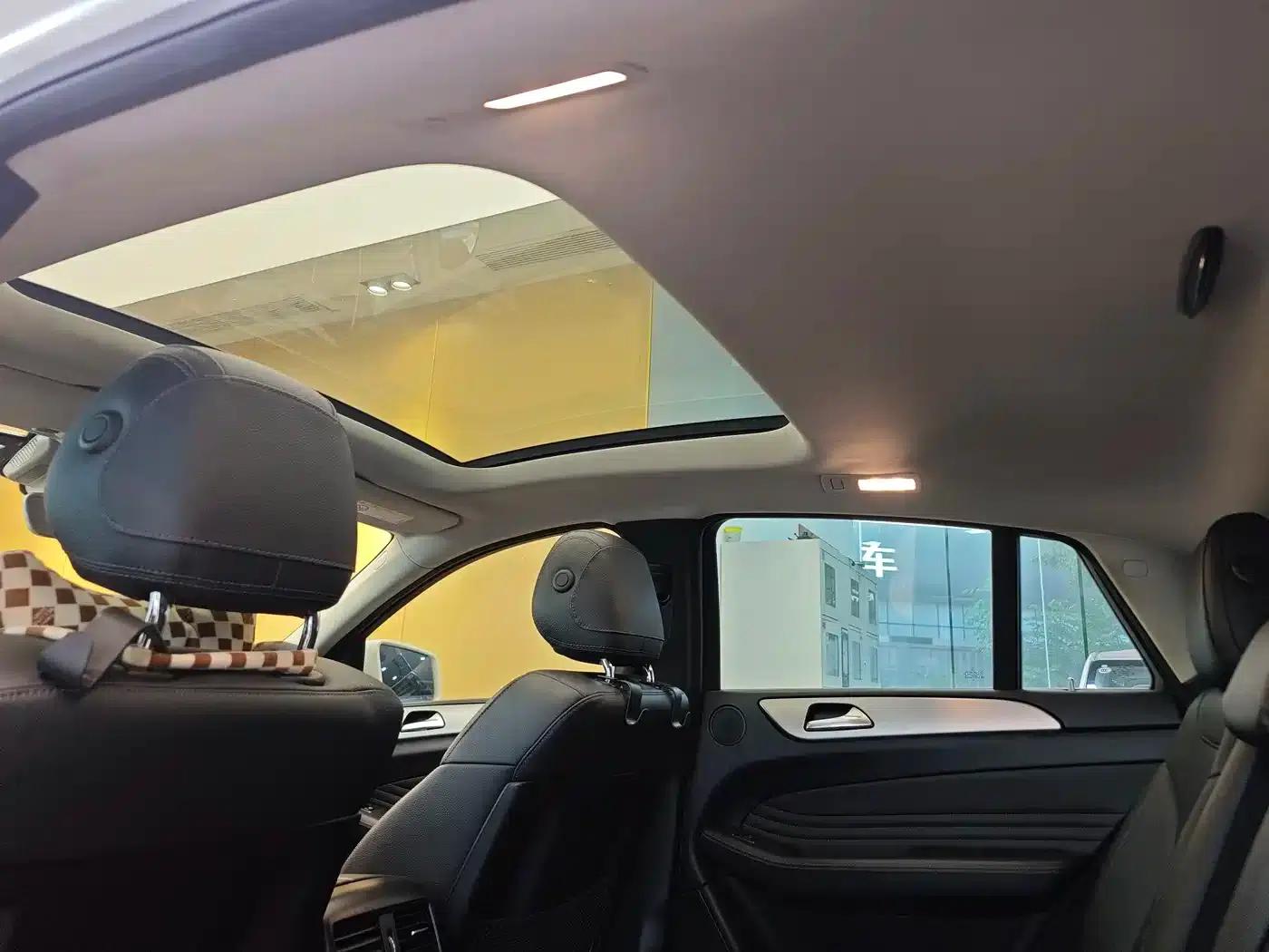 2015 Mercedes-Benz GLE Coupe, GLE 320 4MATIC Coupe SUV — миниатюра 28