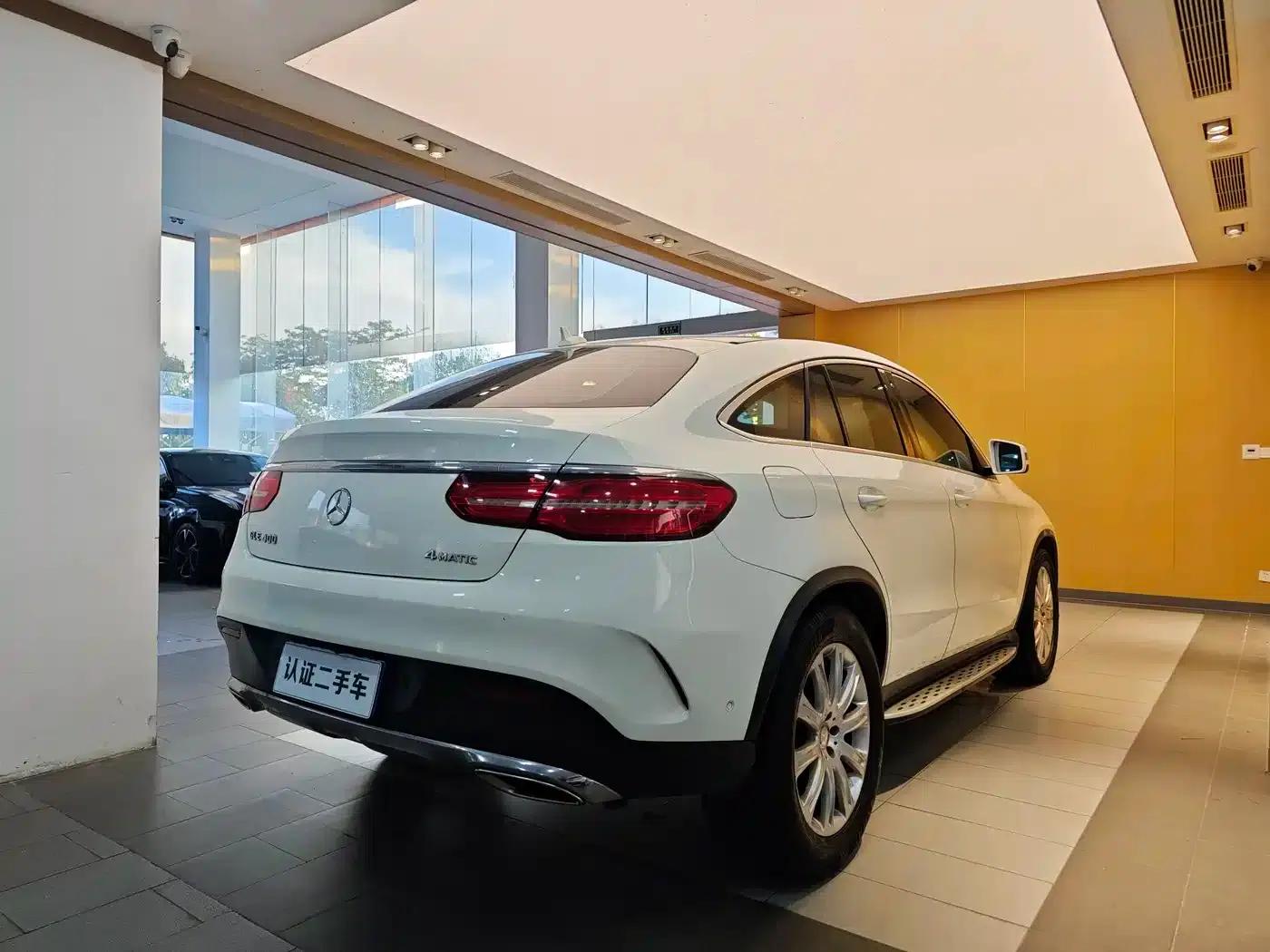 2015 Mercedes-Benz GLE Coupe, GLE 320 4MATIC Coupe SUV — миниатюра 33