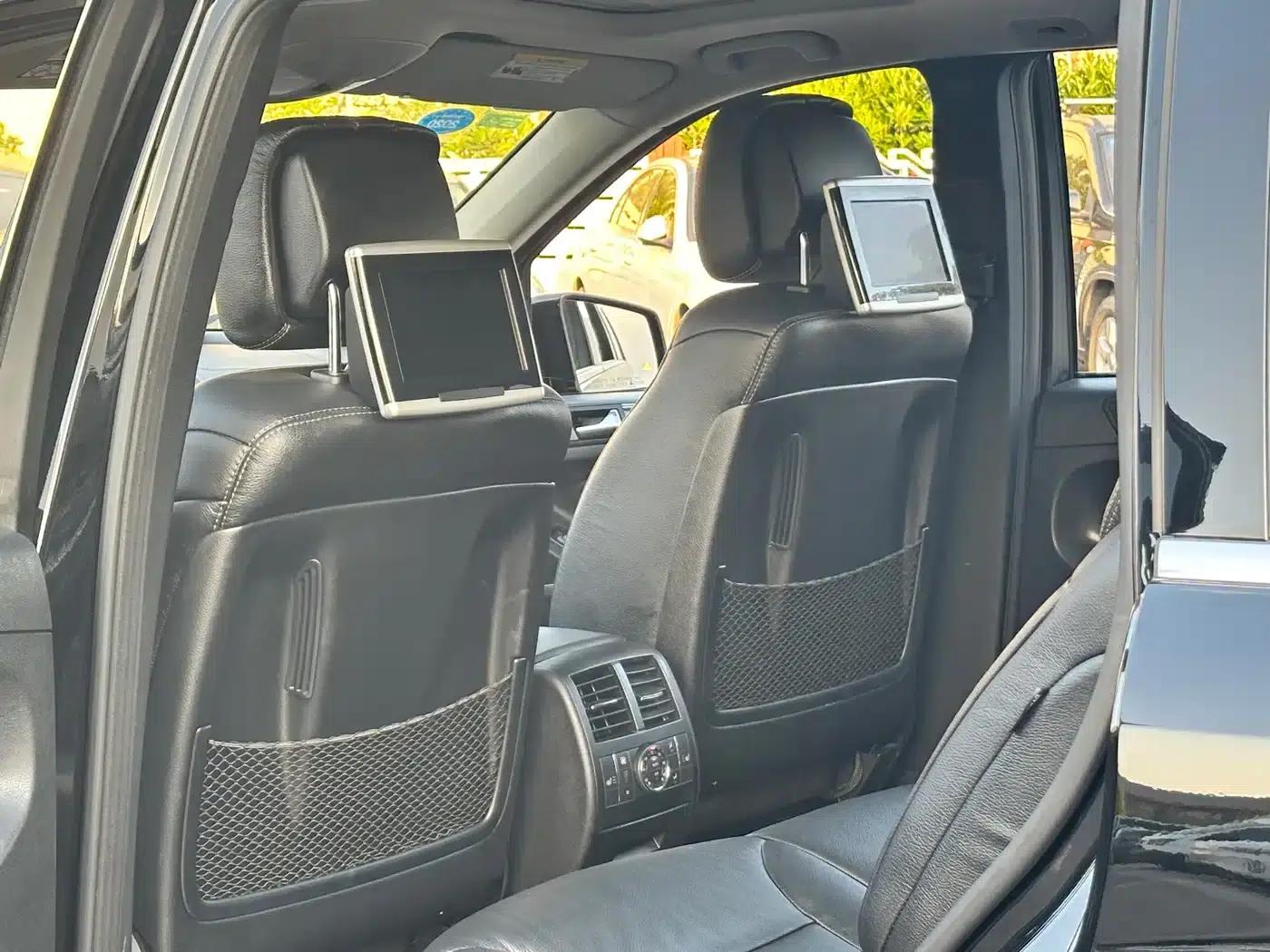 Mercedes-Benz GL-Class 2010 GL 550 4MATIC — миниатюра 34