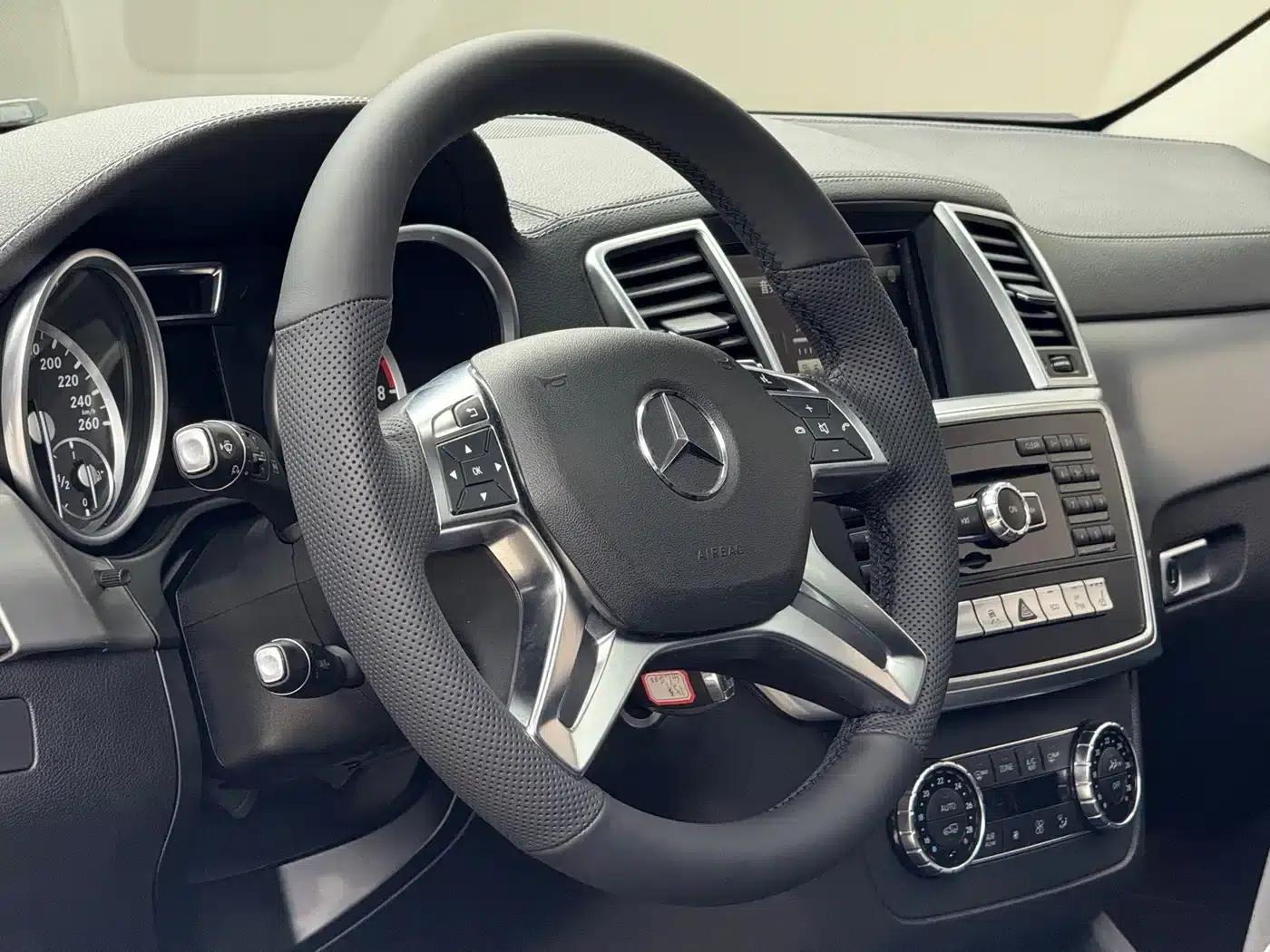 Mercedes-Benz GL-Class 2015 GL 400 4MATIC Dynamic — миниатюра 5