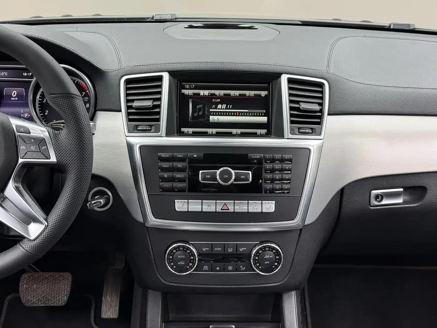 Mercedes-Benz GL-Class 2015 GL 400 4MATIC Dynamic — миниатюра 7