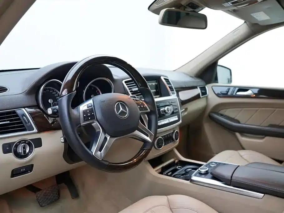 Mercedes-Benz GL-Class 2014 GL 400 4MATIC Dynamic — миниатюра 6
