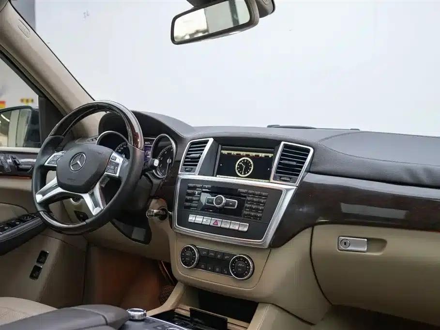 Mercedes-Benz GL-Class 2014 GL 400 4MATIC Dynamic — миниатюра 8