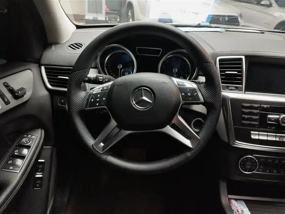 Mercedes-Benz GL-Class 2015 GL 400 4MATIC Dynamic — миниатюра 15