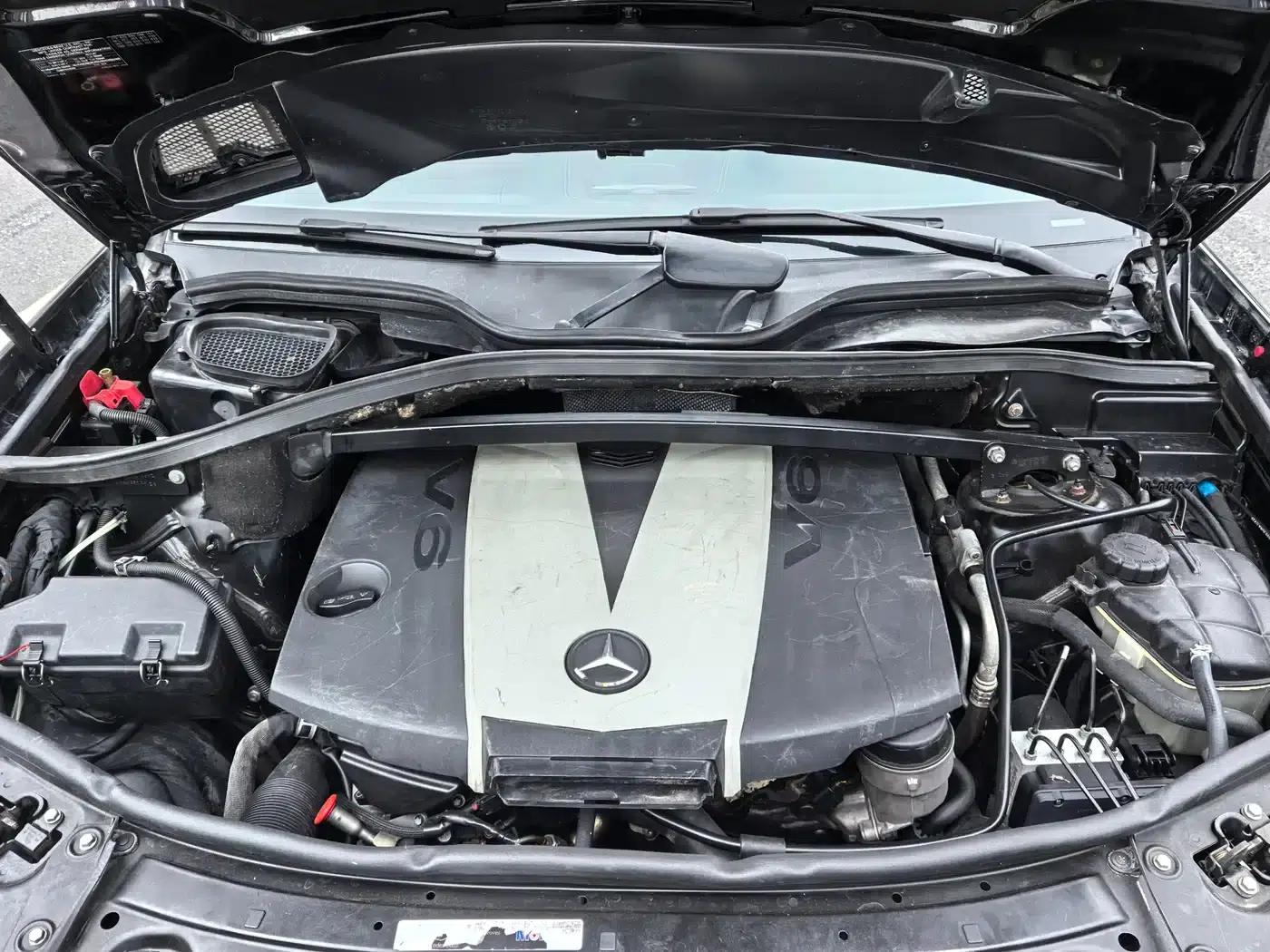 Mercedes-Benz GL-Class 2013 GL 350 Diesel Middle East Version — миниатюра 21