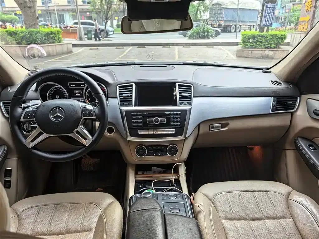 Mercedes-Benz GL-Class 2015 GL 400 4MATIC Dynamic — миниатюра 4