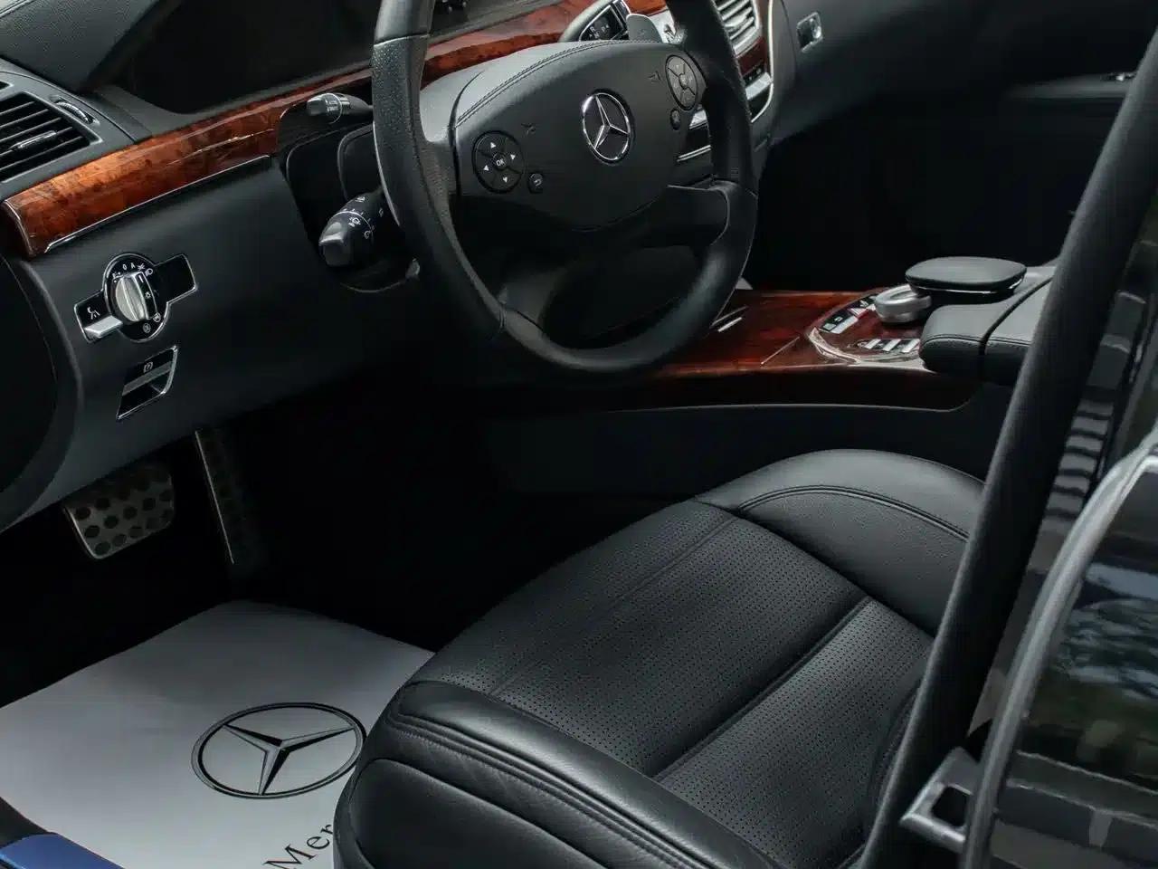 2010 Mercedes-Benz S-Class AMG S 63 — миниатюра 11