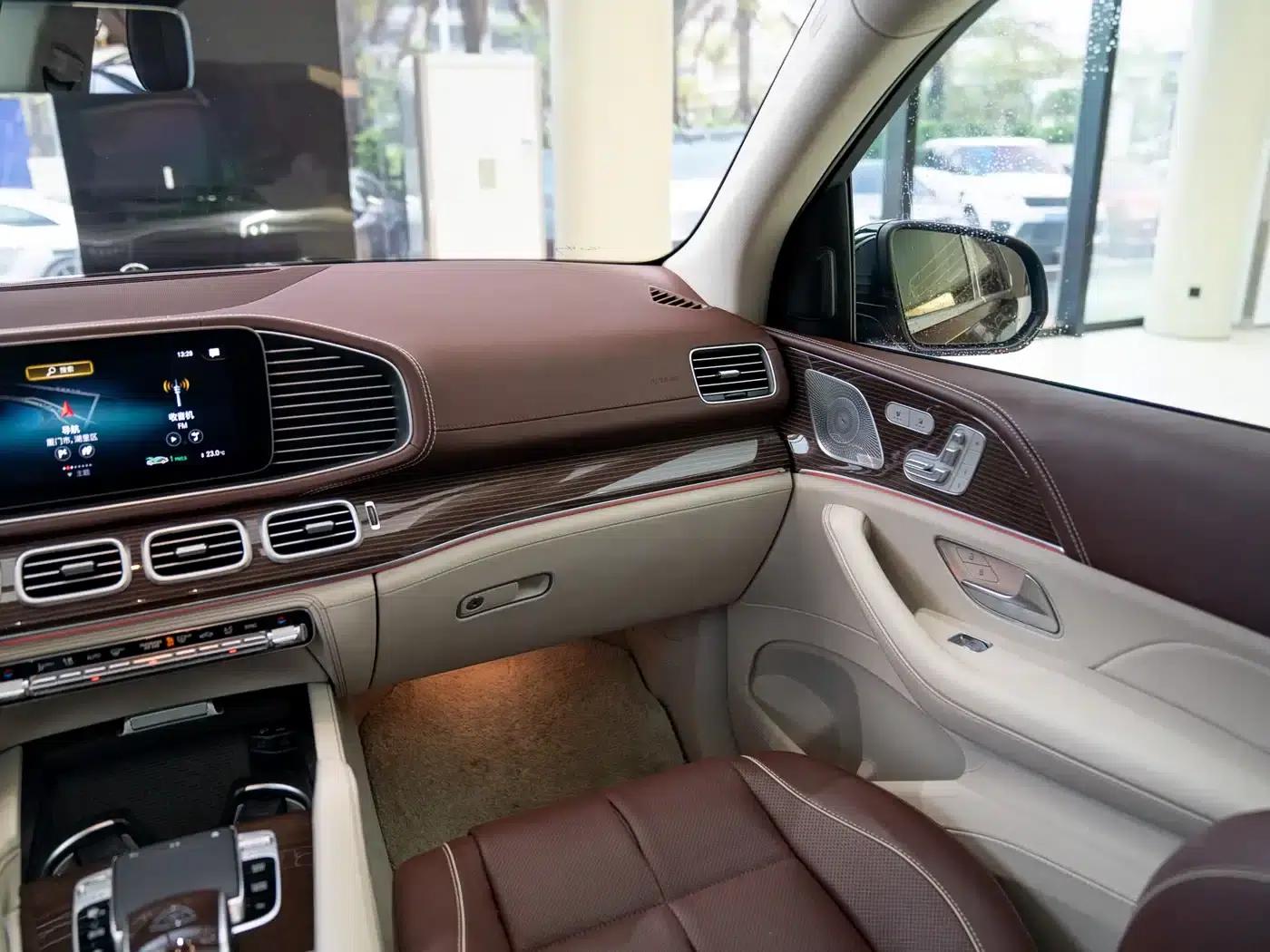 2021 Maybach GLS 600 4MATIC Elegant Edition — миниатюра 23