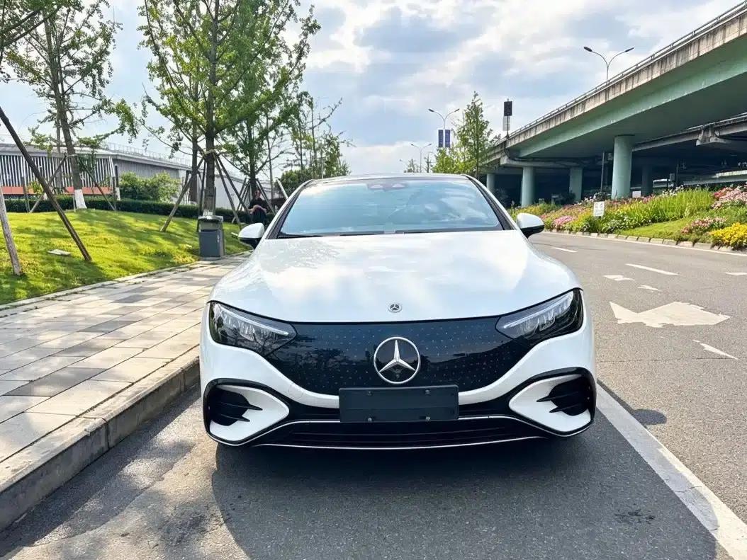 Mercedes-Benz EQE 2022 350 Luxury Edition — миниатюра 2