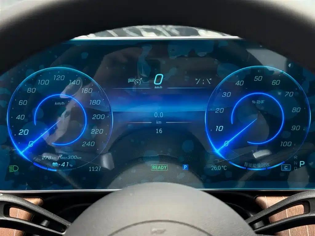 Mercedes-Benz EQE 2025 500 4MATIC Pioneer Edition — миниатюра 12