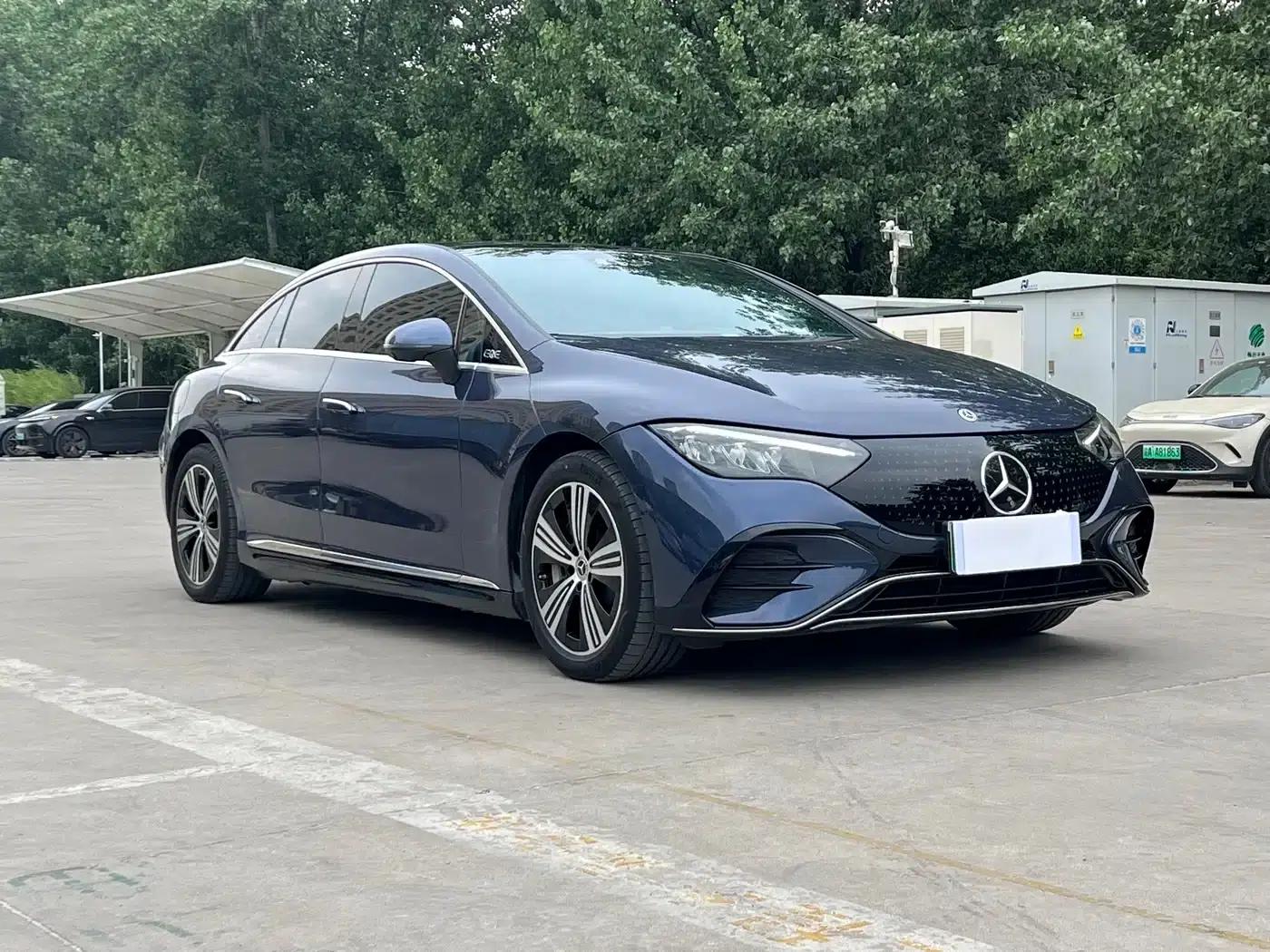 Mercedes-Benz EQE 2022 350 Luxury Edition — миниатюра 3
