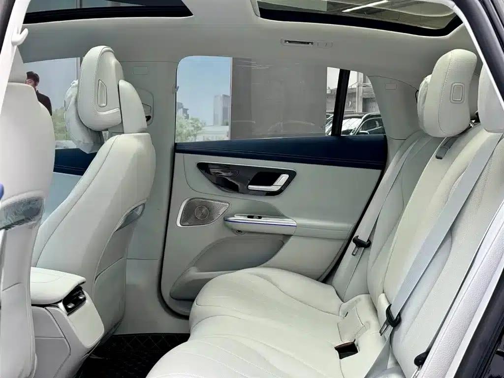 Mercedes-Benz EQE 2025 500 4MATIC Luxury Edition — миниатюра 11