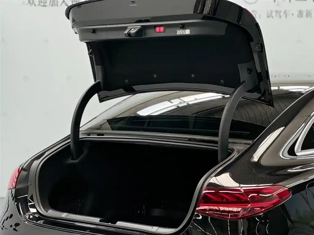 Mercedes-Benz EQE 2025 500 4MATIC Luxury Edition — миниатюра 3