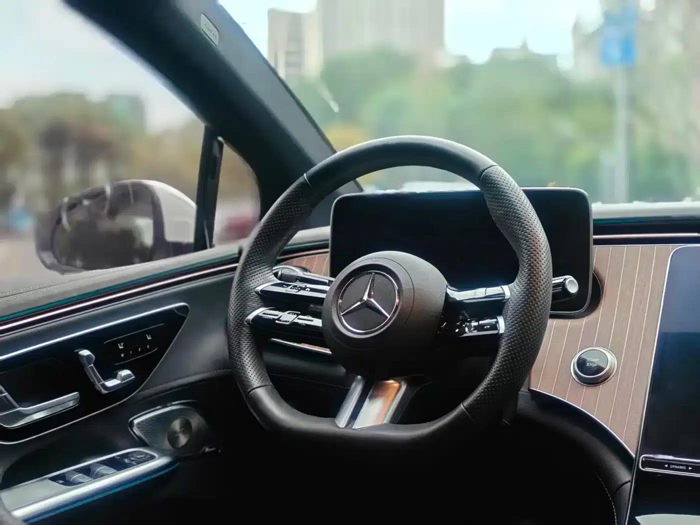Mercedes-Benz EQE 2022 350 Luxury Edition — миниатюра 17