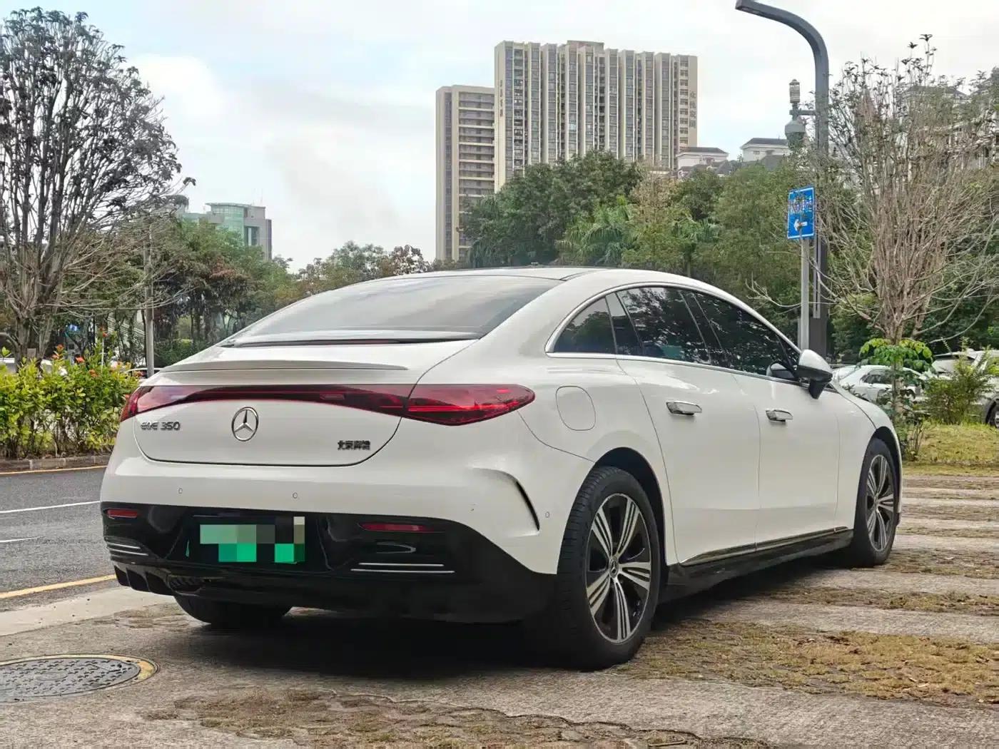 Mercedes-Benz EQE 2022 350 Luxury Edition — миниатюра 3