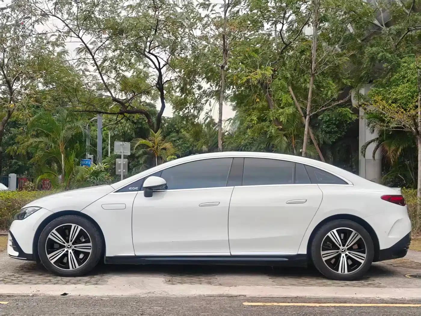 Mercedes-Benz EQE 2022 350 Luxury Edition — миниатюра 5