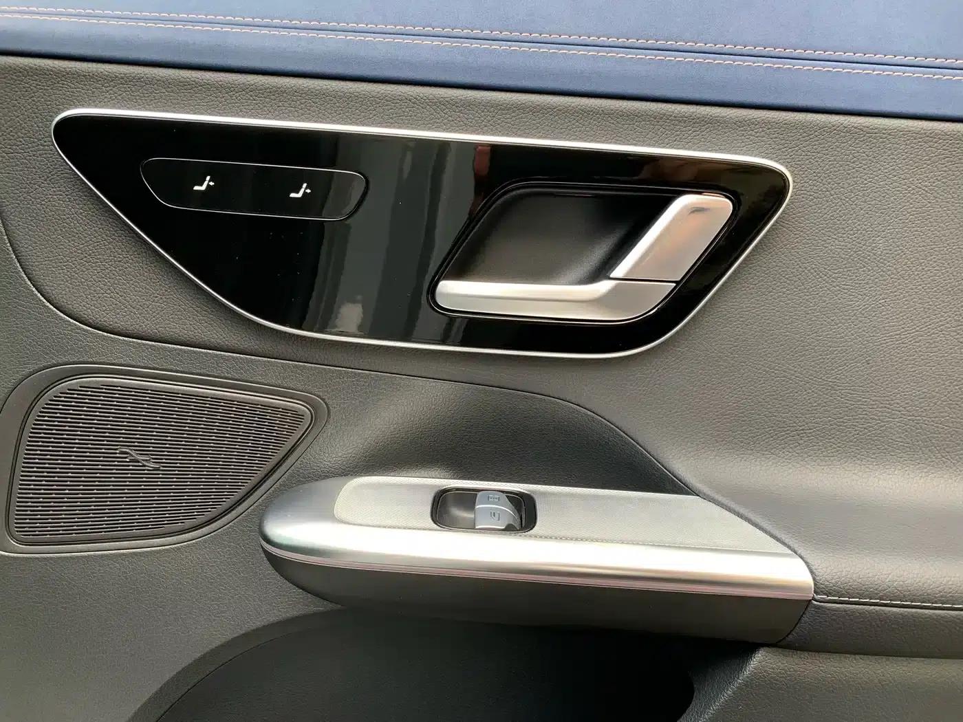 Mercedes-Benz EQE 2022 350 Pioneer Edition — миниатюра 31