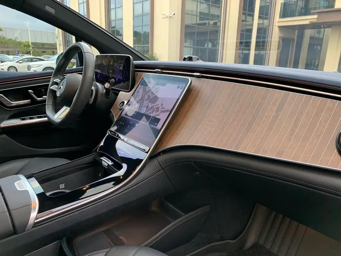 Mercedes-Benz EQE 2022 350 Pioneer Edition — миниатюра 32