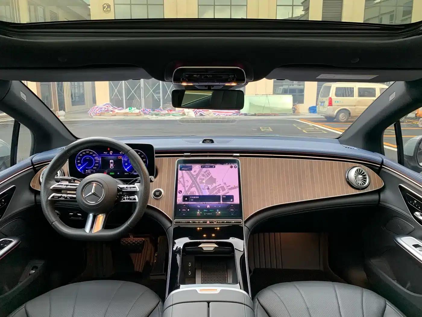Mercedes-Benz EQE 2022 350 Pioneer Edition — миниатюра 34